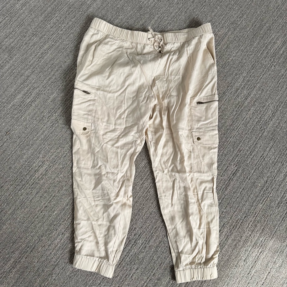 Banana Republic Soft Cargo Pants NWT